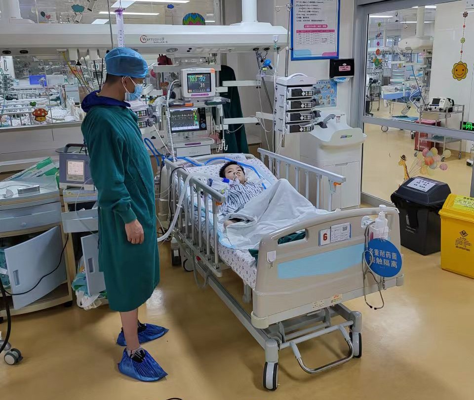 凤县跨省救护车出租公司